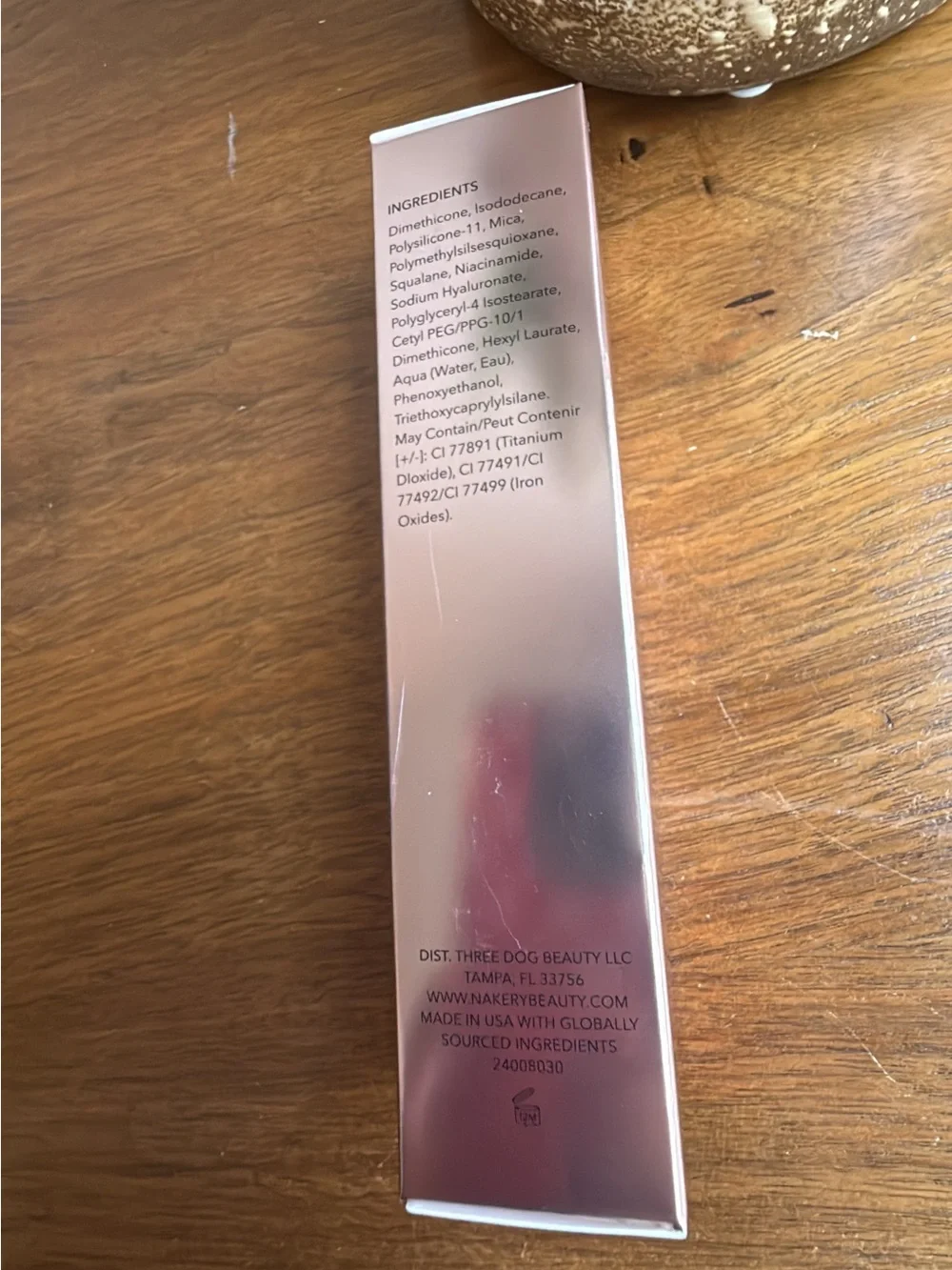 Plumping Velvet Serum-Infused Foundation color Light